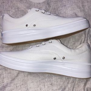 Keds Stretch White Shoes Size 10 New In Box